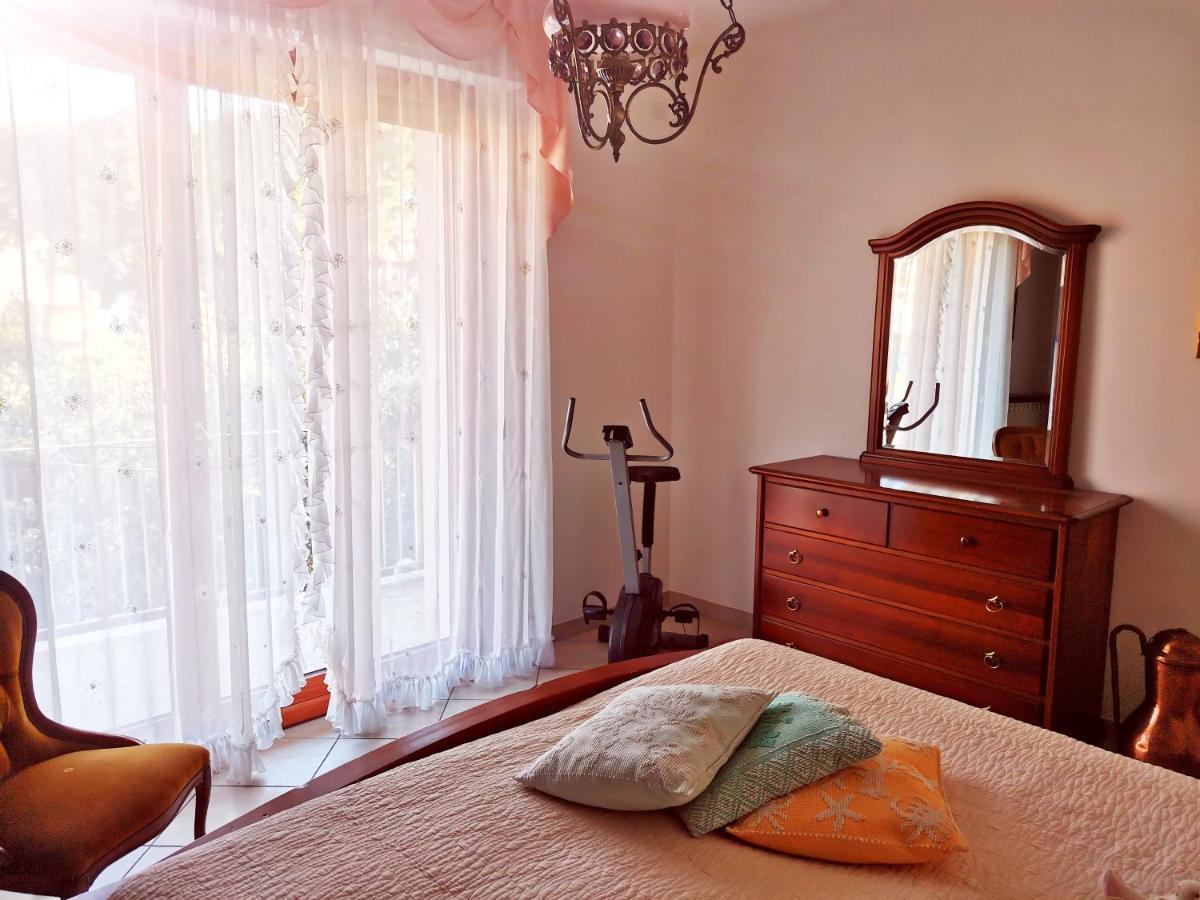 Il Tulipano Apartment San Bartolomeo Al Mare Exterior foto
