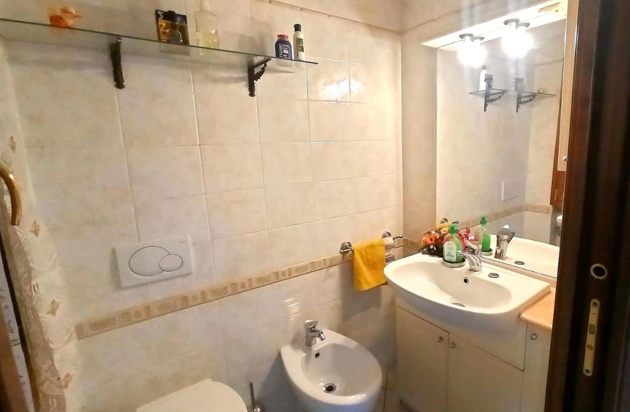 Il Tulipano Apartment San Bartolomeo Al Mare Exterior foto