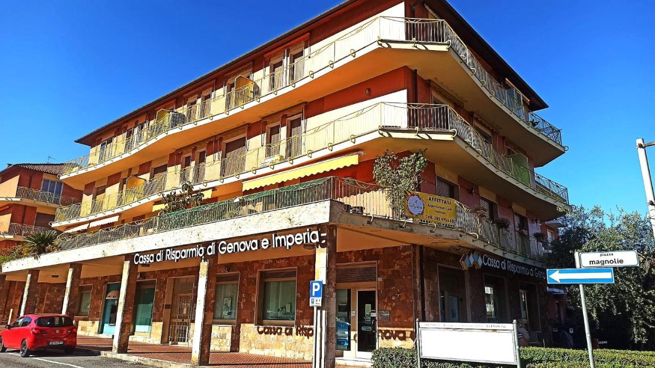 Il Tulipano Apartment San Bartolomeo Al Mare Exterior foto